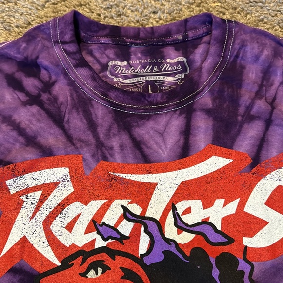 Mitchell and Ness Toronto Raptors T-shirt - Picture 2 of 3